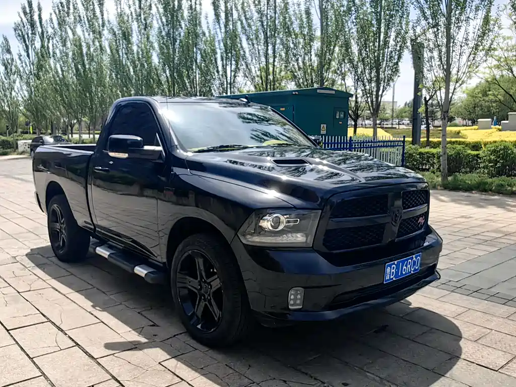 Ram Trucks 2015 5.7L AT