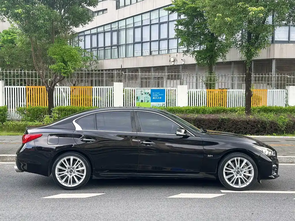 Infiniti Q50L — миниатюра 7