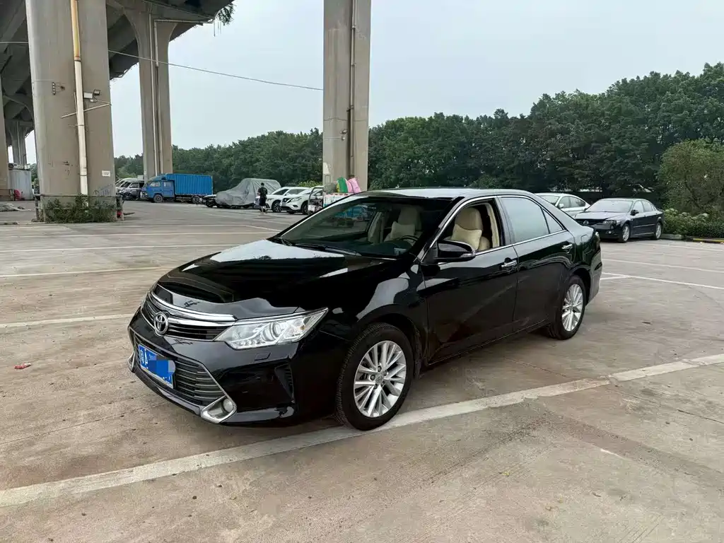 Toyota Camry 2016