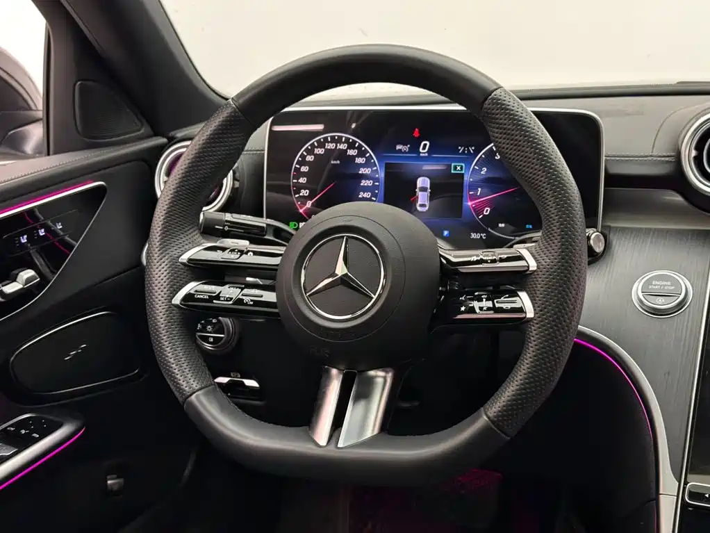 Mercedes-Benz C-Class — миниатюра 12