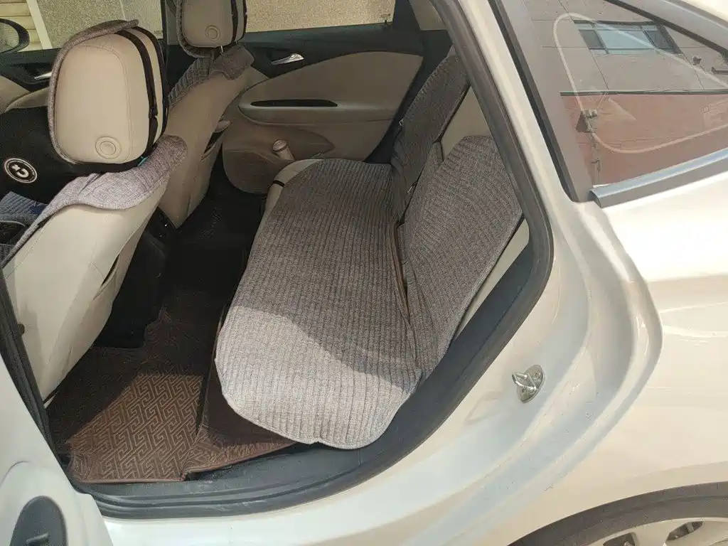 Buick Verano — миниатюра 18
