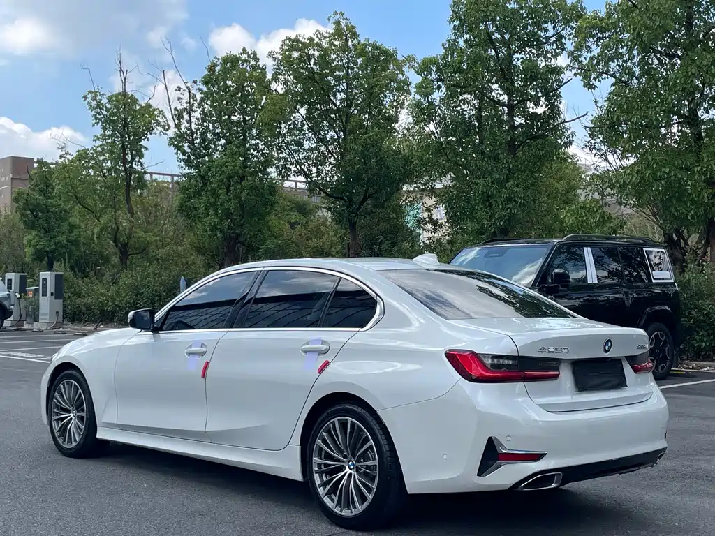 BMW 3 Series — миниатюра 14