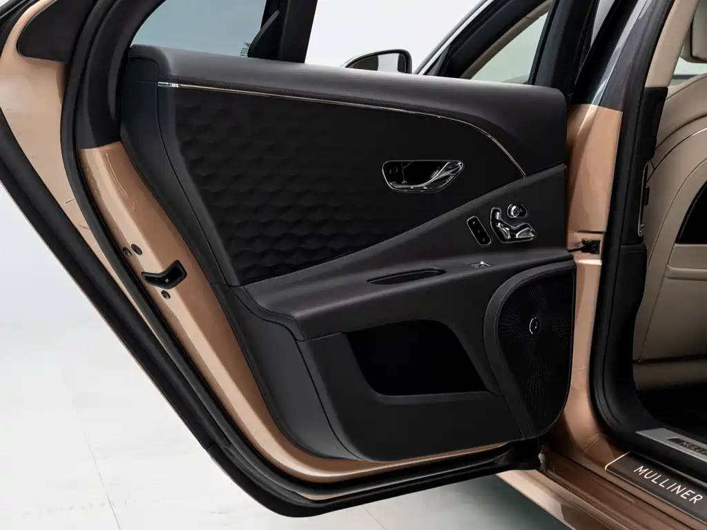 BENTLEY FLYING SPUR PLUG IN HYBRID