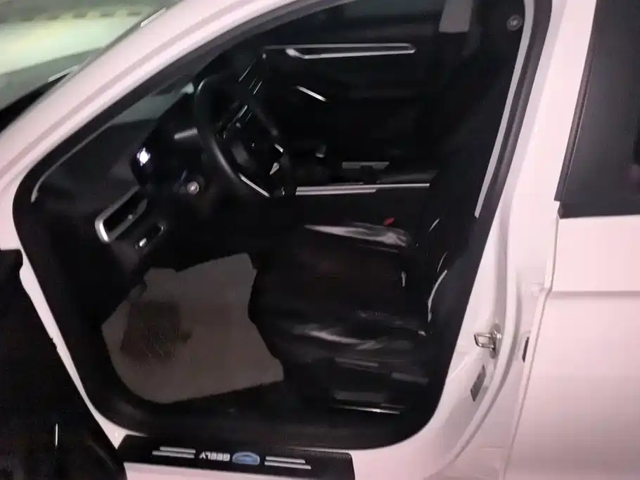 Geely Emgrand — миниатюра 9