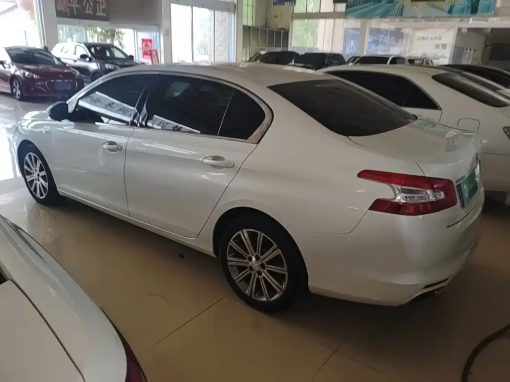 Peugeot 408 — миниатюра 5