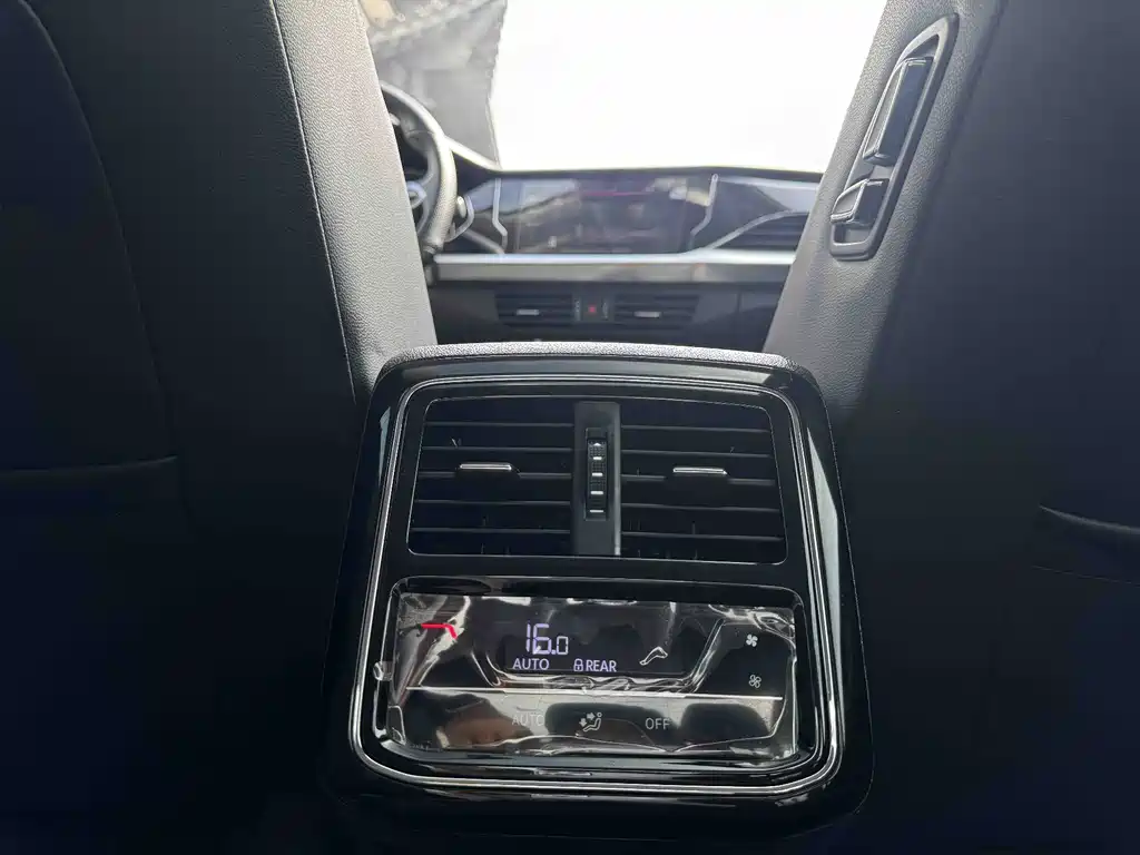 Volkswagen Passat — миниатюра 18