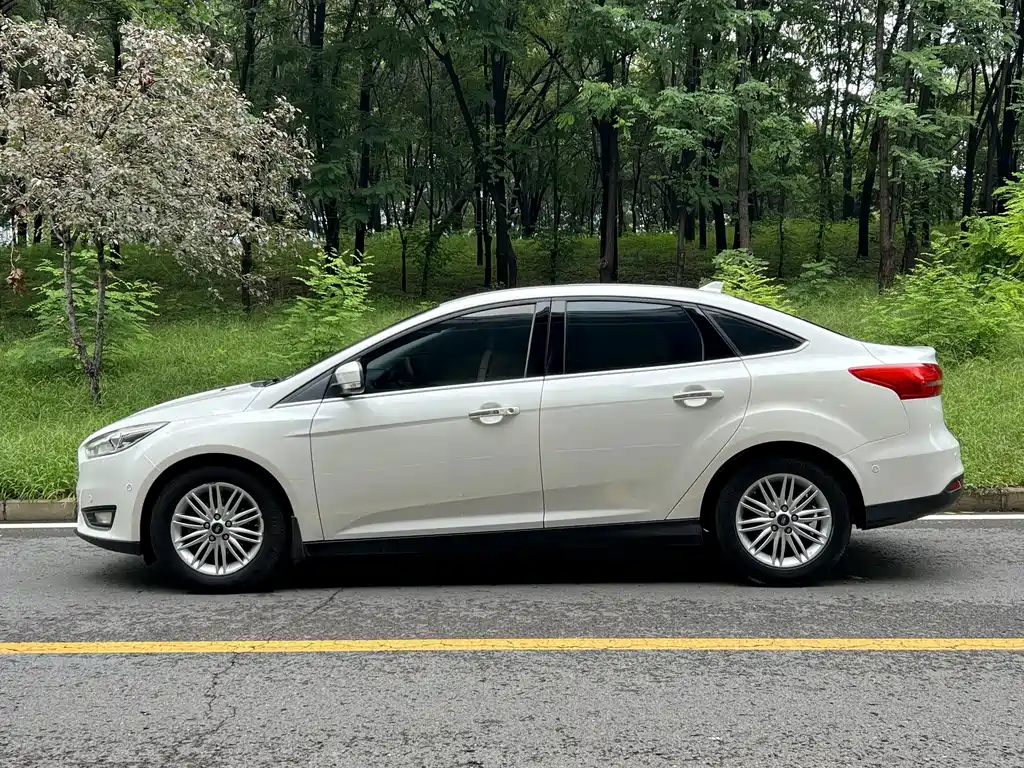 Ford Focus — миниатюра 3