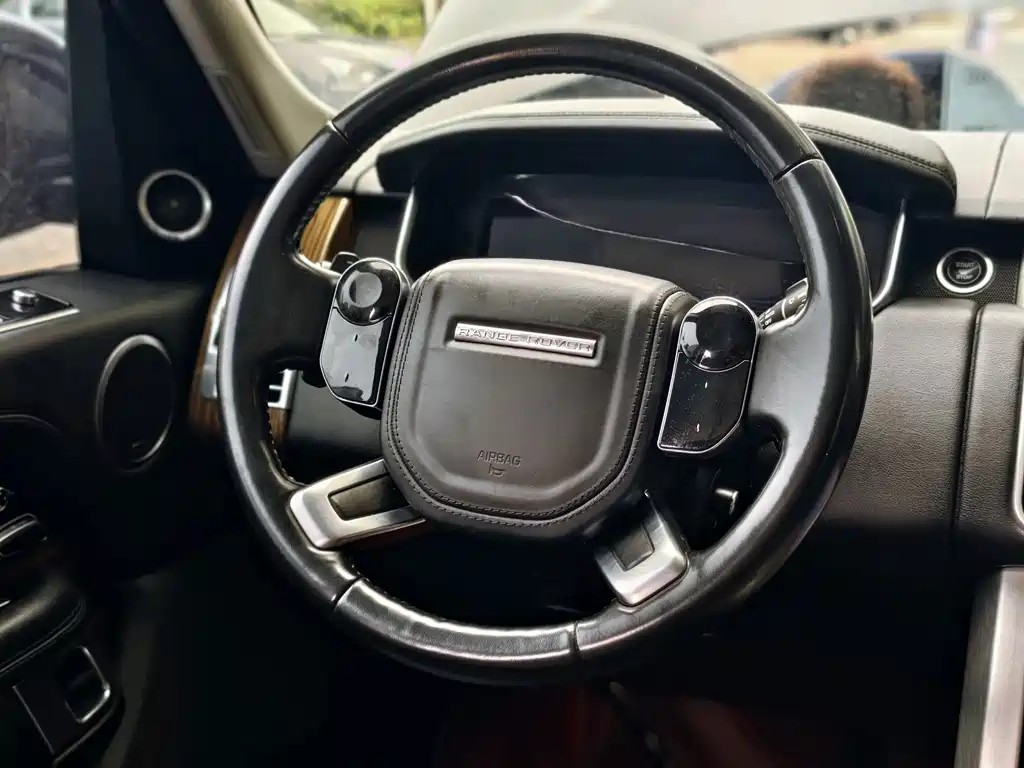 Land Rover Range Rover — миниатюра 14