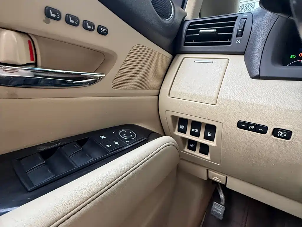 Lexus RX Classic — миниатюра 17