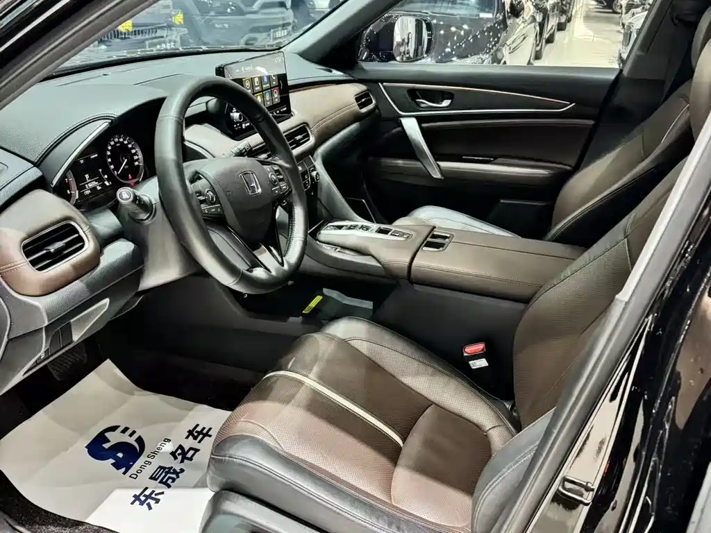 Honda UR-V 2024 370TURBO