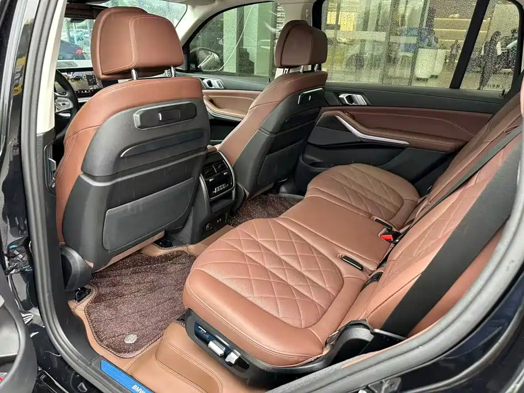 BMW X7 — миниатюра 10