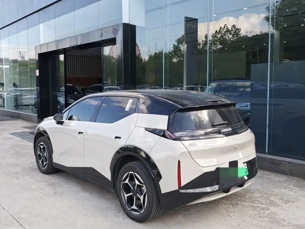 Zeekr X — миниатюра 3