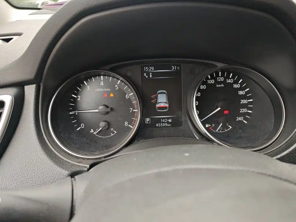Nissan Qashqai — миниатюра 12