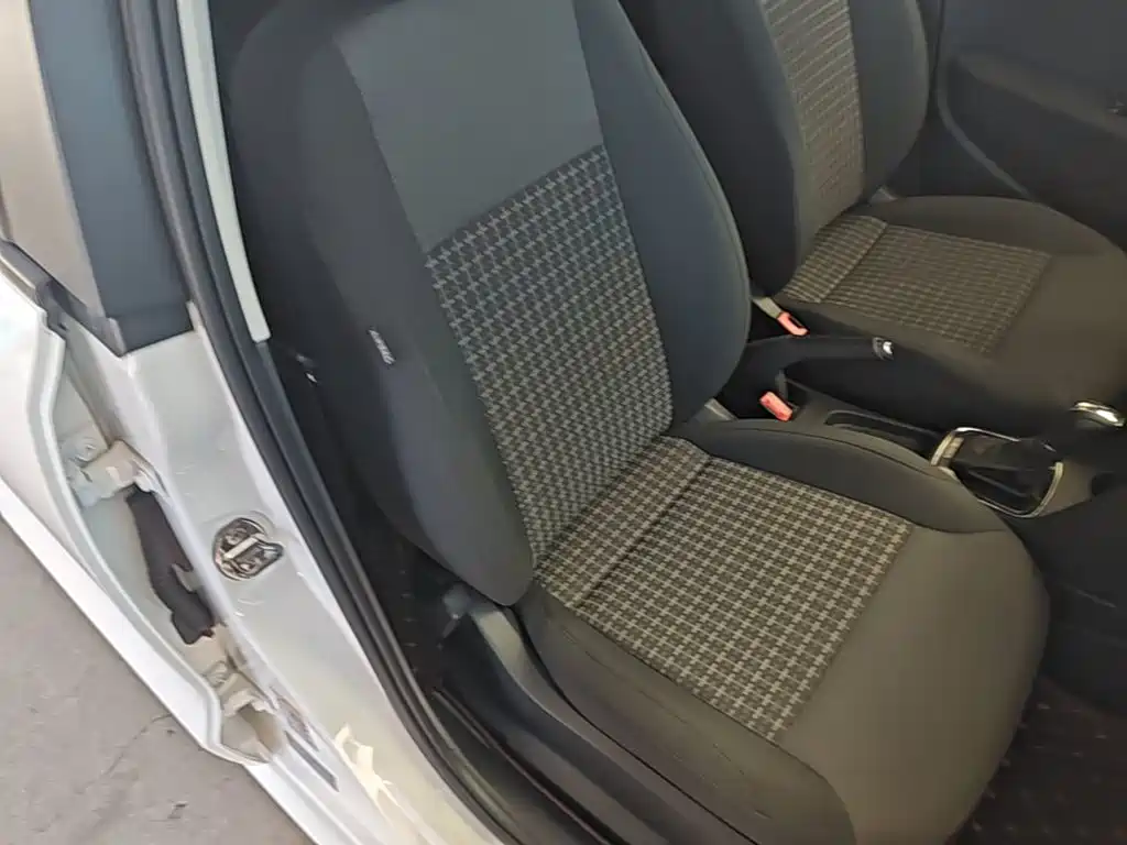 Volkswagen Polo — миниатюра 25