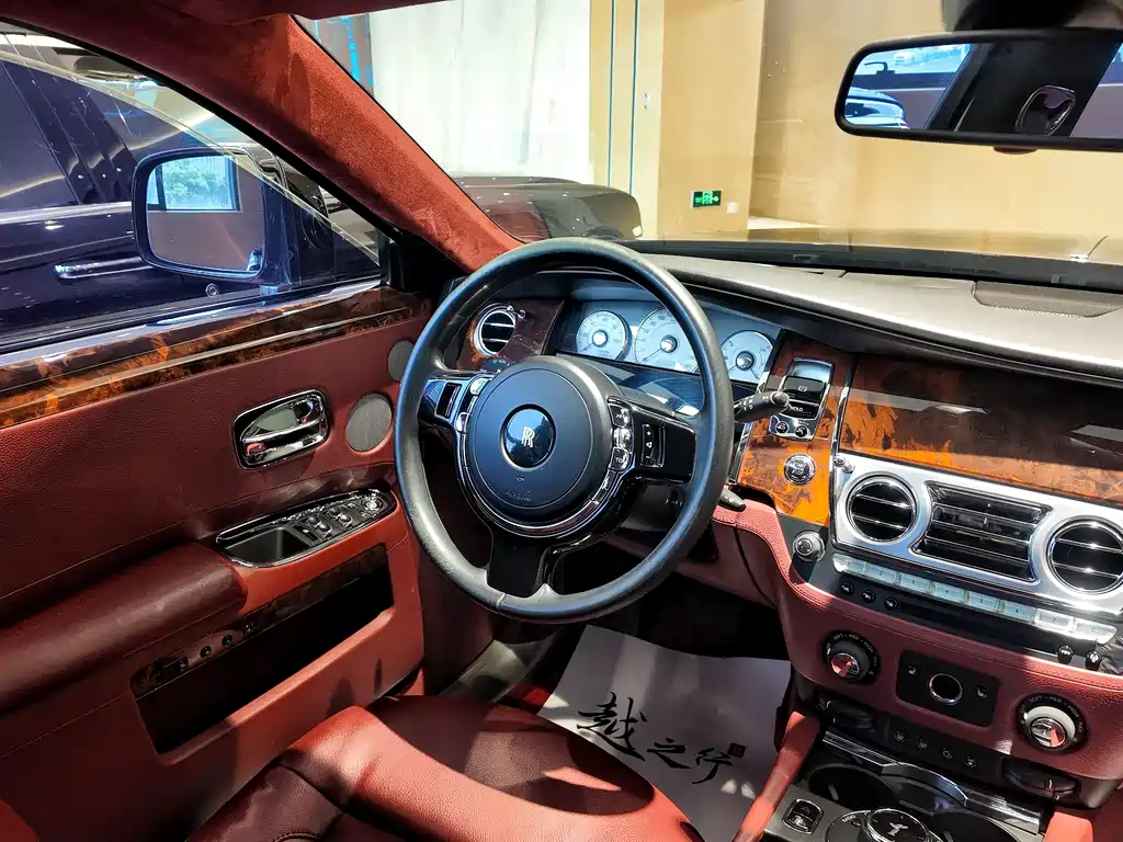 Rolls-Royce Ghost — миниатюра 13