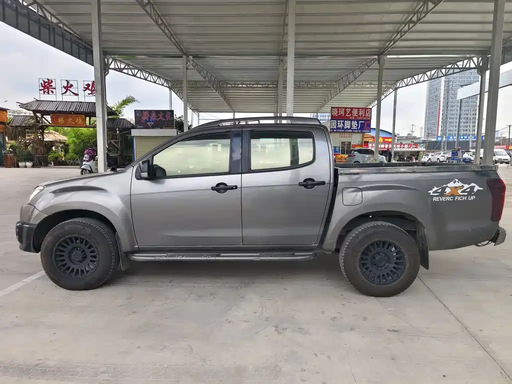 Isuzu D-MAX — миниатюра 7