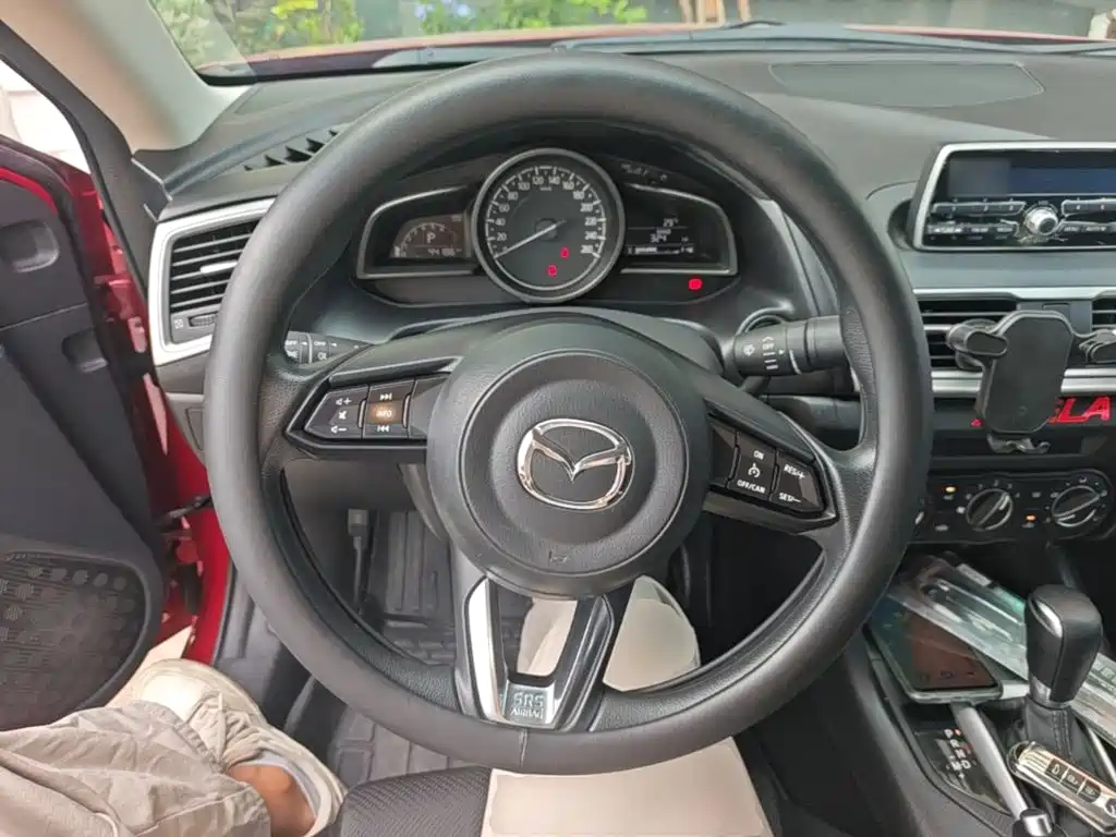 Mazda 3 Axela — миниатюра 11