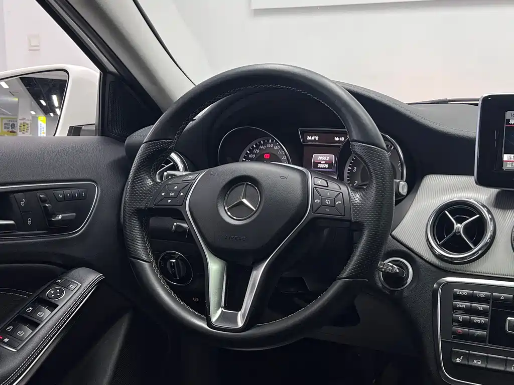 Mercedes-Benz GLA — миниатюра 25