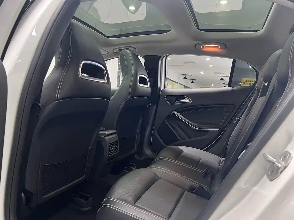Mercedes-Benz GLA — миниатюра 23