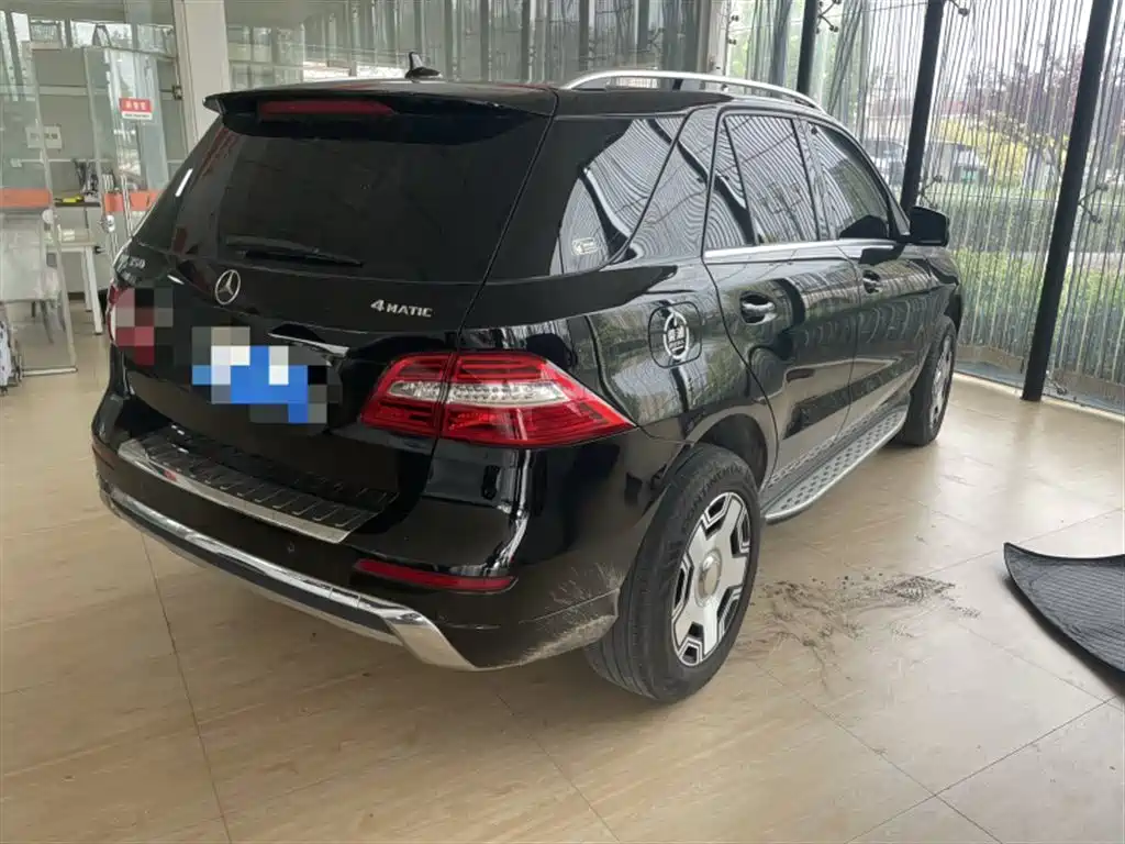 Mercedes-Benz M-Class — миниатюра 2
