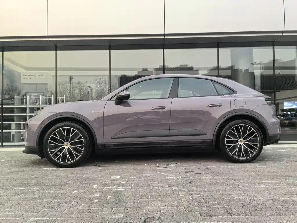 PORSCHE MACAN NEW ENERGY
