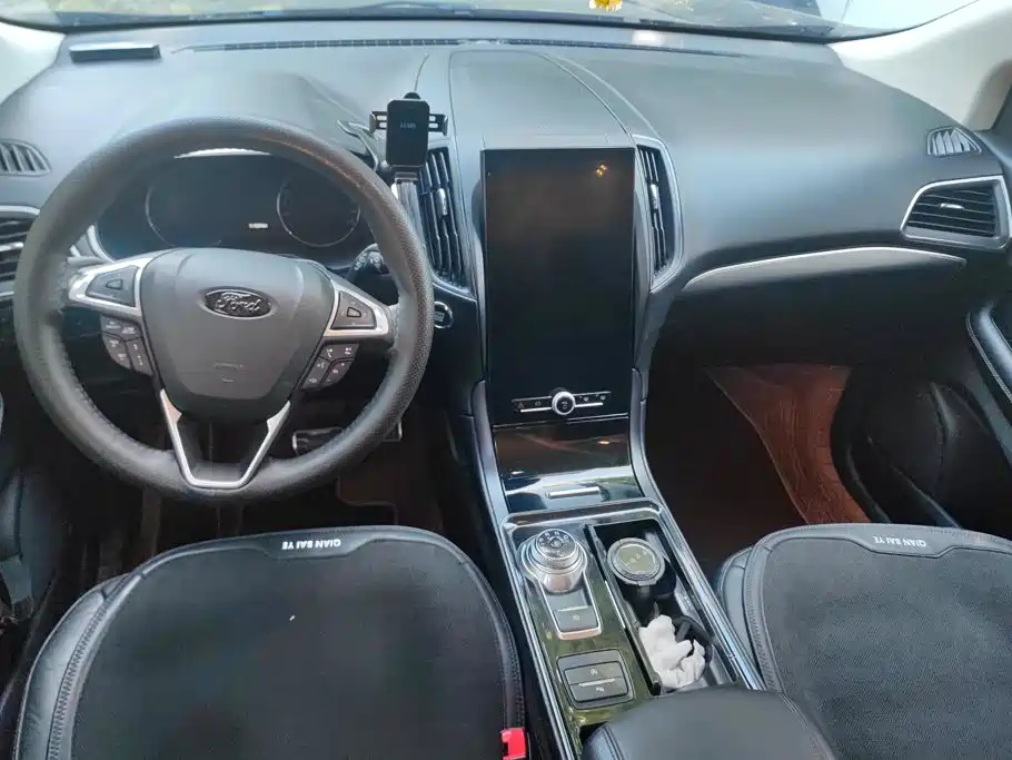 Ford Edge — миниатюра 12