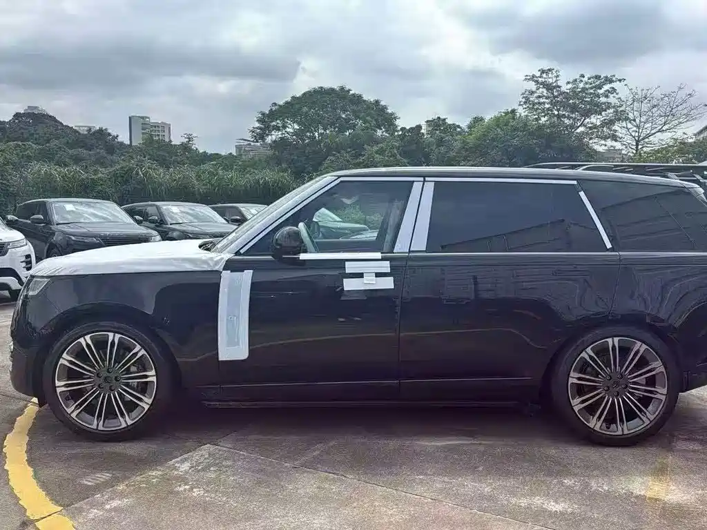 Land Rover Range Rover — миниатюра 4