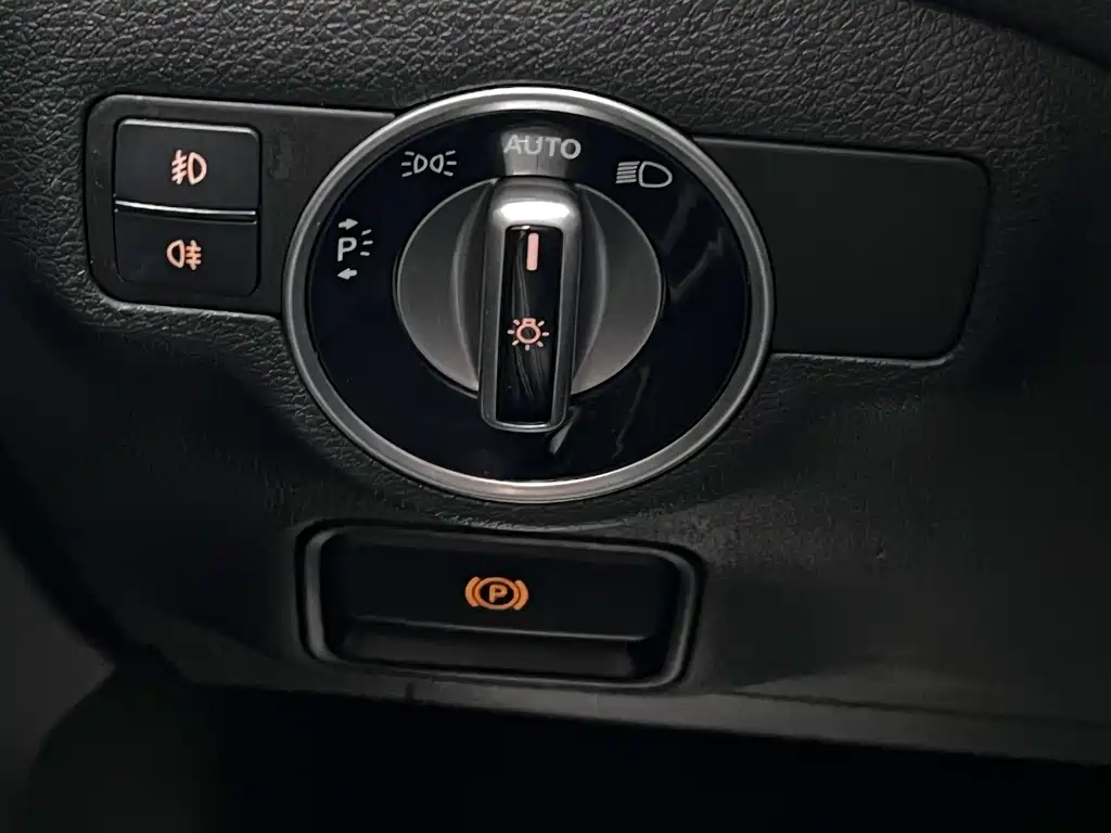 Mercedes-Benz GLA — миниатюра 32