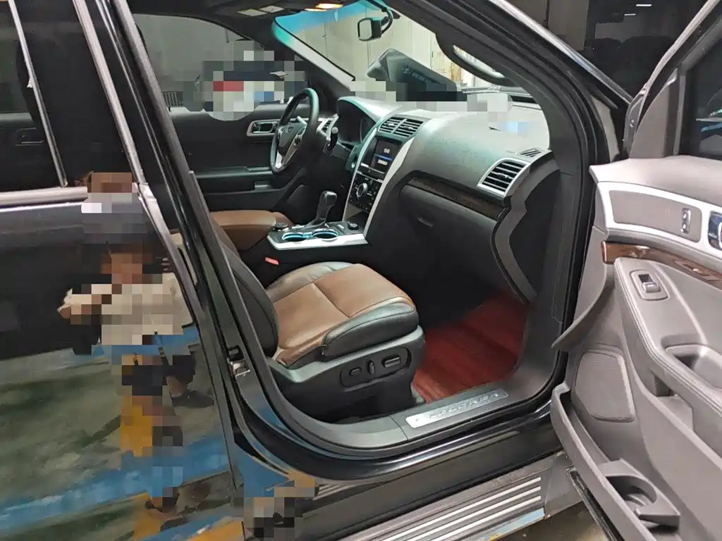 Ford Explorer (Import) — миниатюра 19
