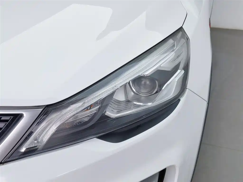 GEELY AUTOMOBILE EMGRAND GS