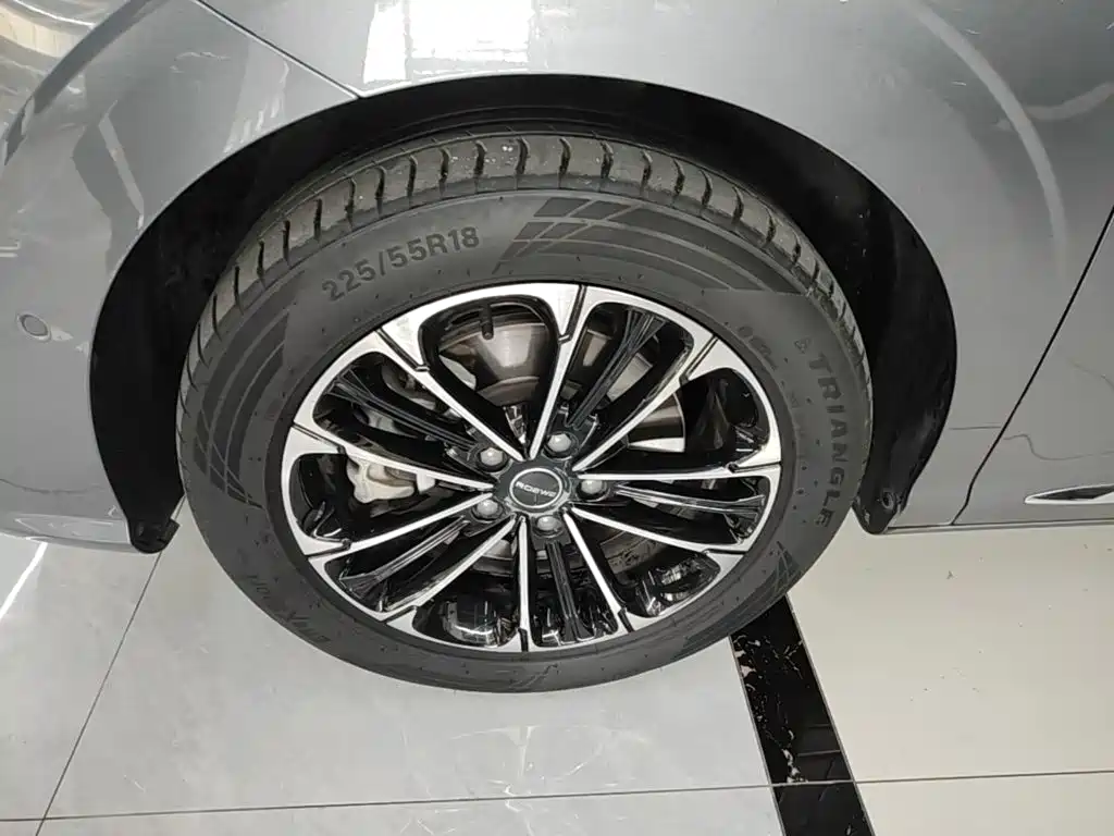 Roewe iMAX8 — миниатюра 23