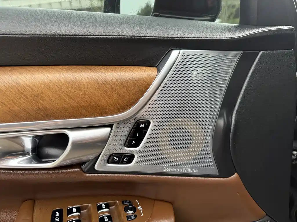 Volvo S90 — миниатюра 13