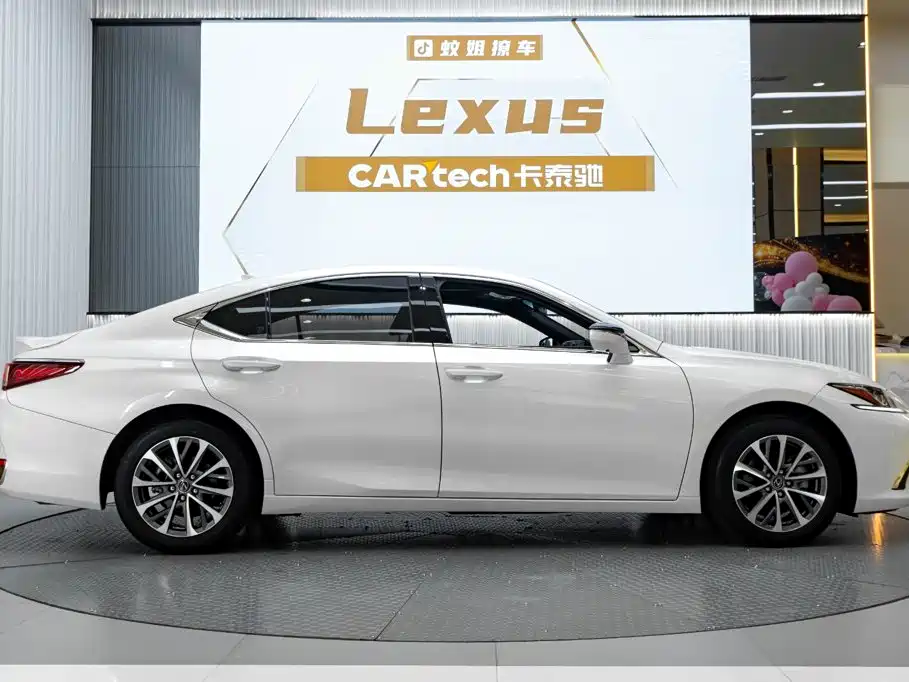 Lexus ES — миниатюра 4