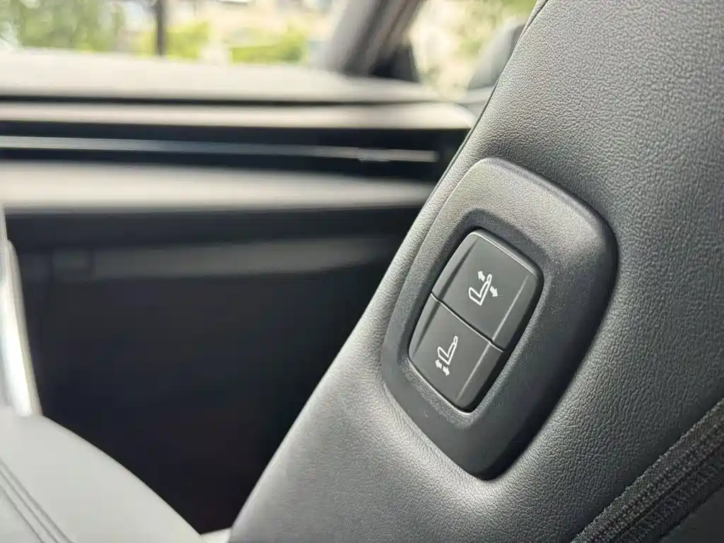 Toyota Avalon — миниатюра 12