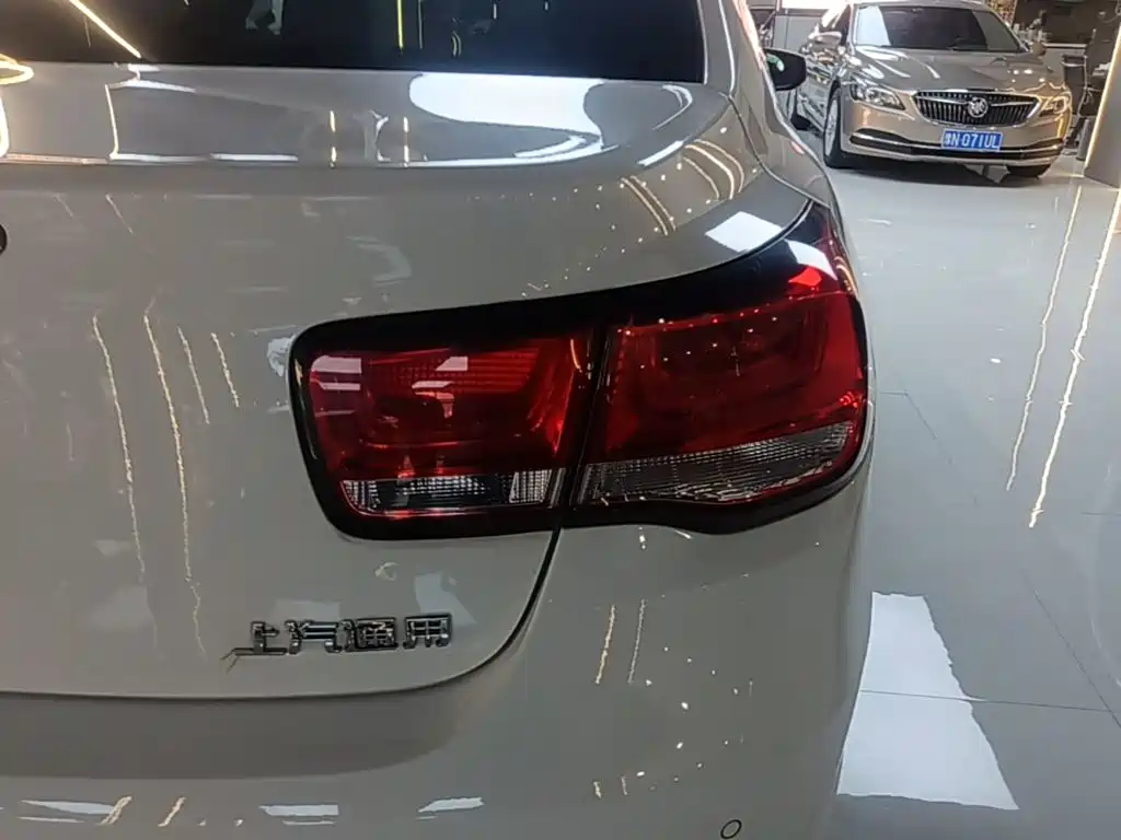 Chevrolet Malibu — миниатюра 8