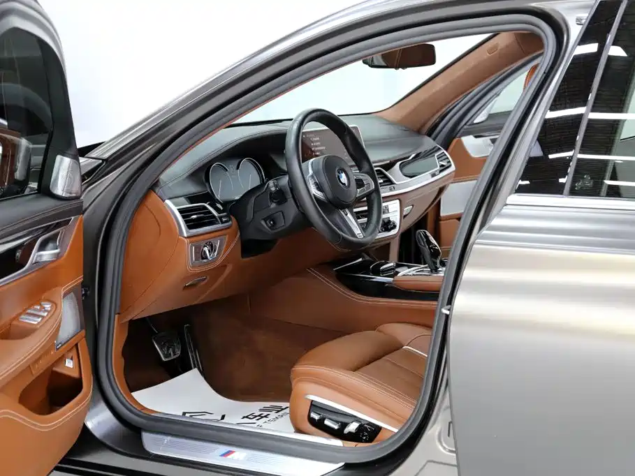 BMW 7 Series 7 2018 740Li xDrive Premium M Sport