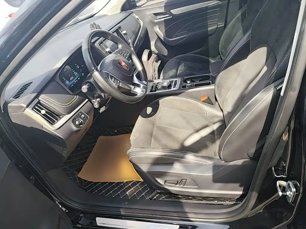 Roewe i6 New Energy — миниатюра 15