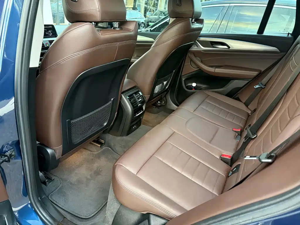 BMW iX3 — миниатюра 8