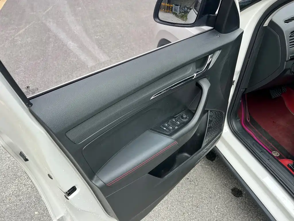 Skoda Kamiq GT TSI230 DSG Flagship Edition, фото 12