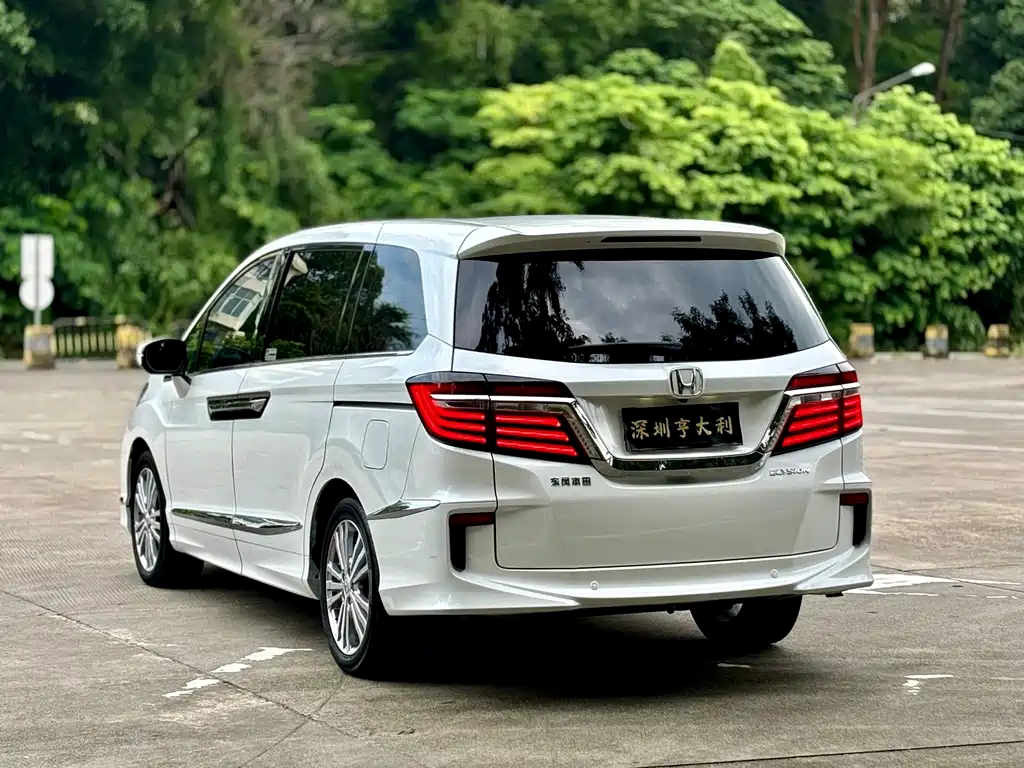 Honda Elysion — миниатюра 16