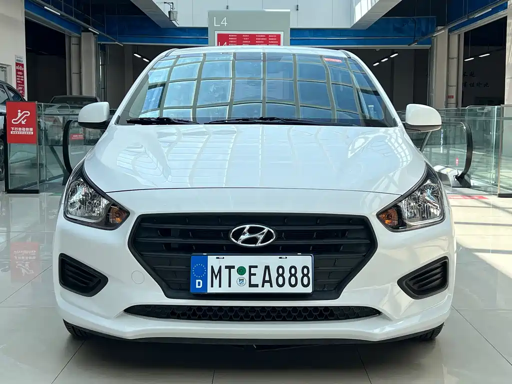 Hyundai Verna — миниатюра 2