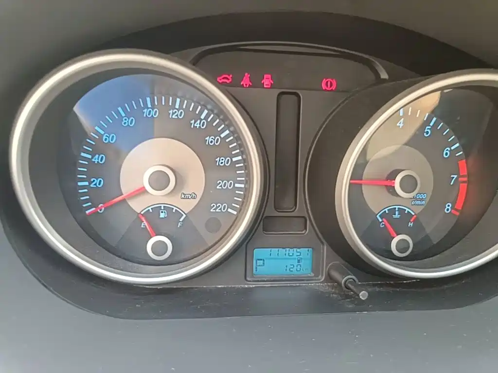 Buick Excelle — миниатюра 12
