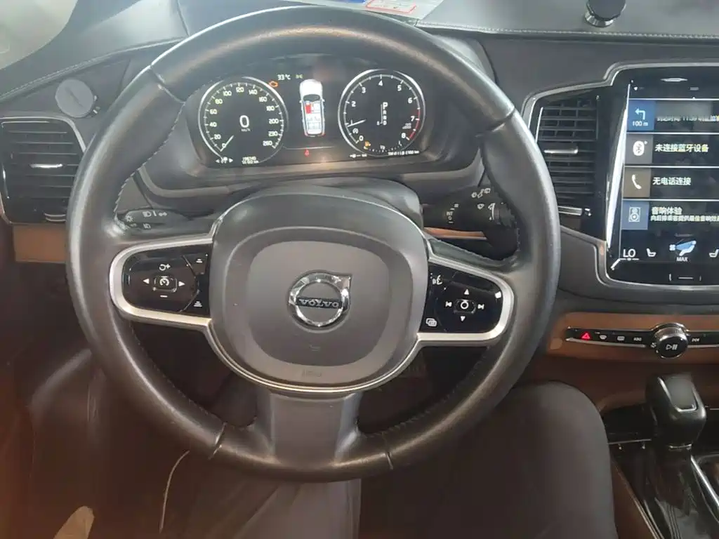 Volvo XC90 — миниатюра 11