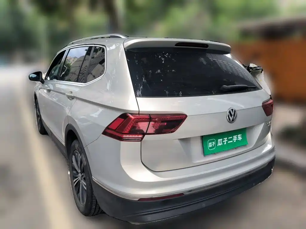 Volkswagen Tiguan L — миниатюра 25