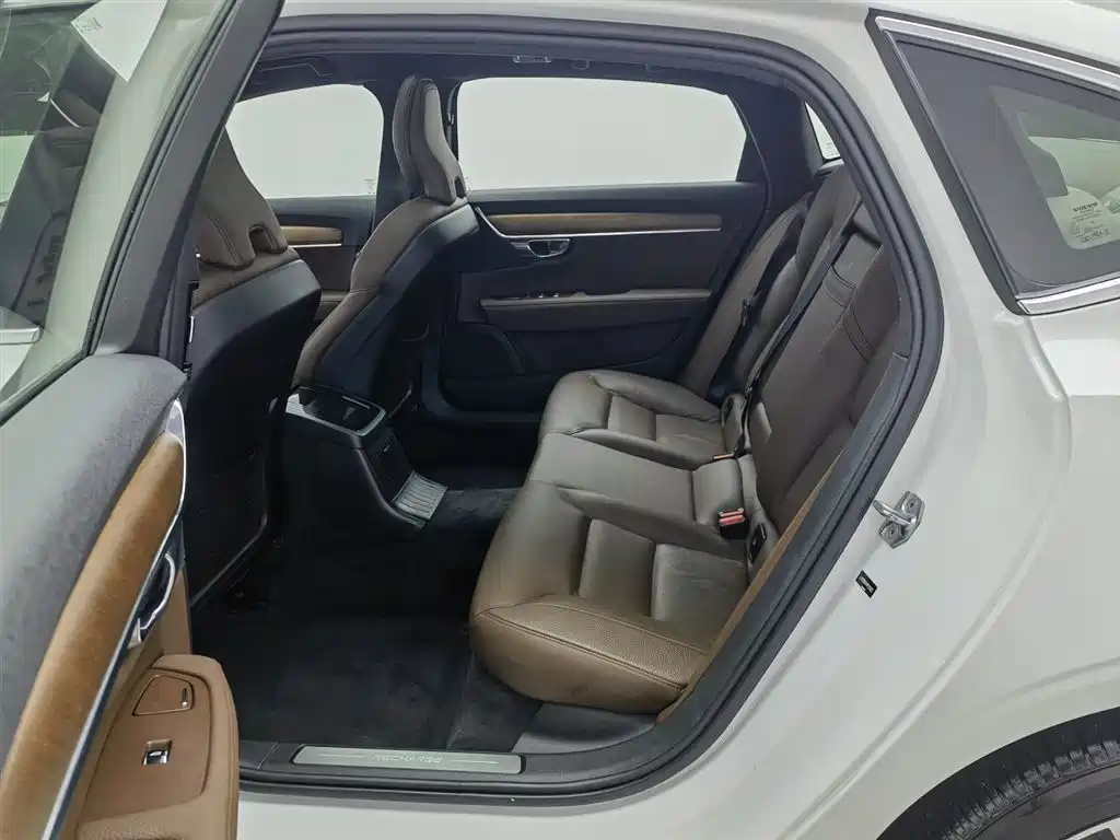 VOLVO S90 PLUG IN HYBRID