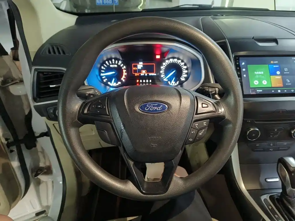 Ford Edge — миниатюра 11