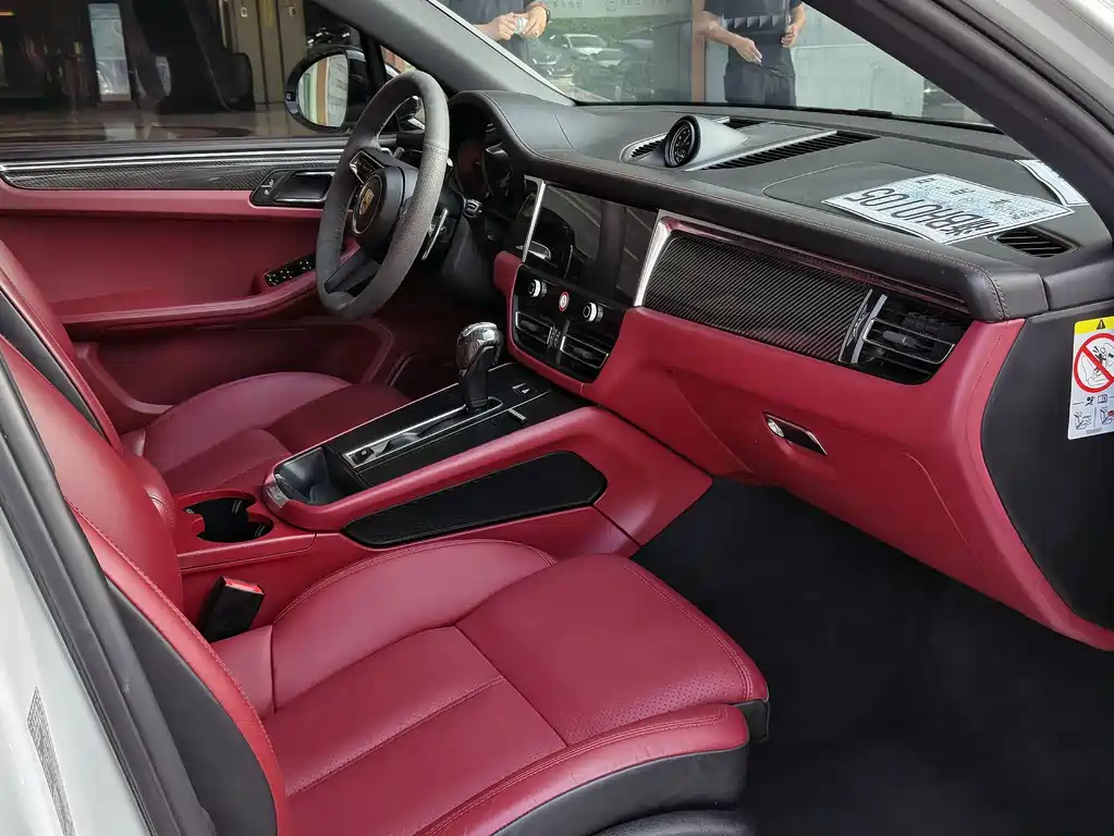 Porsche Macan — миниатюра 10