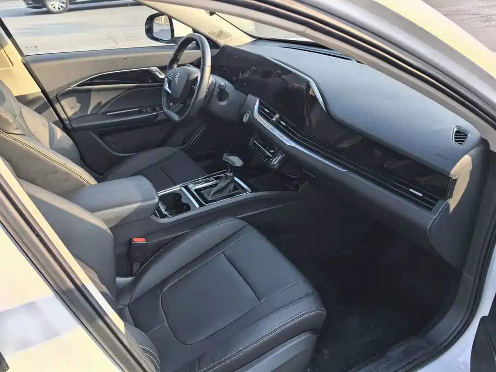 Bestune B70 — миниатюра 12