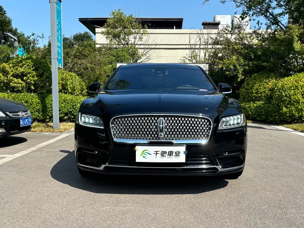 Lincoln Continental — миниатюра 2