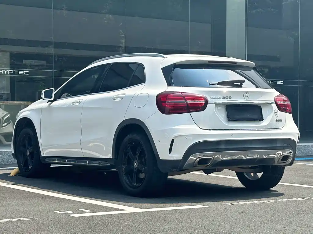 Mercedes-Benz GLA — миниатюра 6